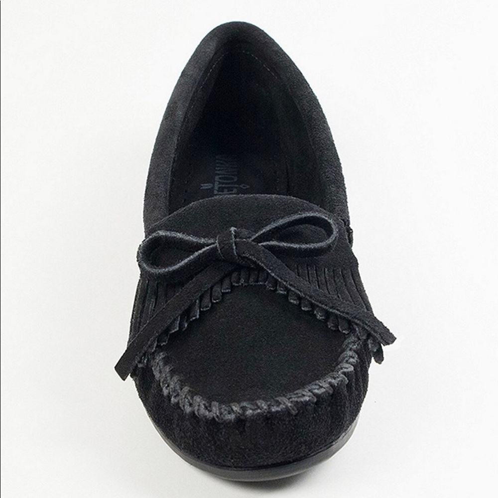 Minnetonka Moccasin - runs big. These fit like a 7